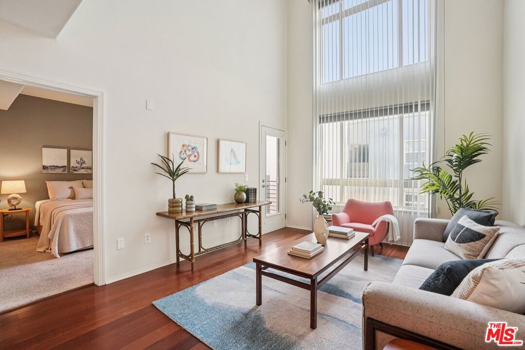 100 S Alameda Street #432