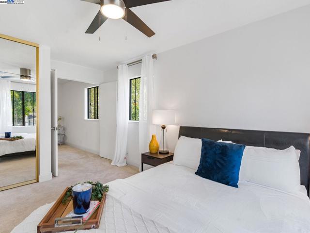 9 Moraine Court, Hercules CA: https://media.crmls.org/mediaz/a49a8123-21d2-452e-8b3e-22bce9b270b8.jpg