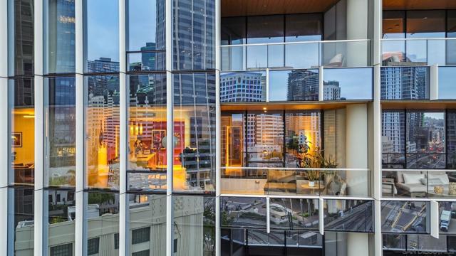 888 W E Street, San Diego CA: https://media.crmls.org/mediaz/a49aaff2-91b8-46a8-92b3-33fb3ffff89b.jpg