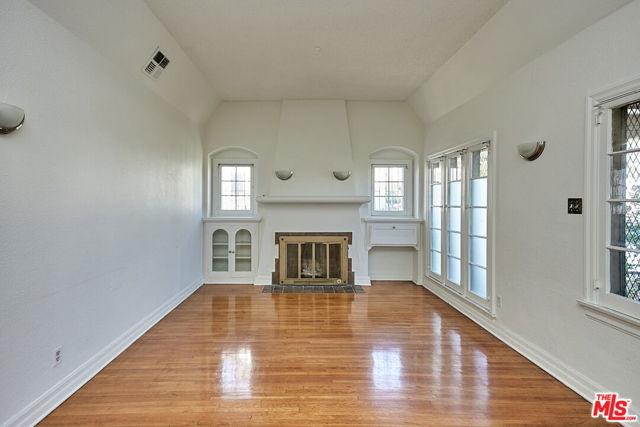 1253 Keniston Avenue, Los Angeles CA: https://media.crmls.org/mediaz/a49ab1be-2266-47e1-a1ec-43c75bcc6e6f.jpg