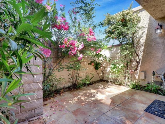 35738 Calle Montigo, Cathedral City CA: https://media.crmls.org/mediaz/a49ac0df-7b50-4a84-aa4b-0842bac6bd42.jpg
