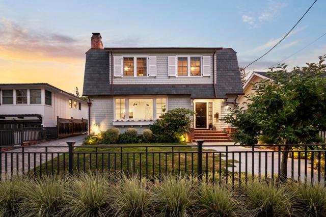 827 Walnut Avenue, Burlingame CA: https://media.crmls.org/mediaz/a49bcc89-e757-4d1b-a0f9-6b9ead441d89.jpg