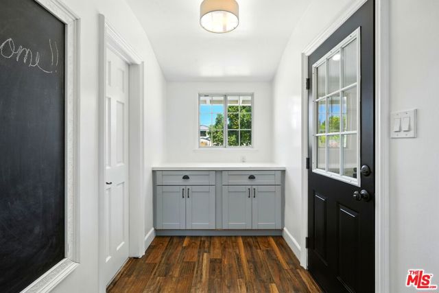20616 Quedo Drive, Woodland Hills CA: https://media.crmls.org/mediaz/a49c3180-742c-43a7-ba1f-4b60f84ce857.jpg