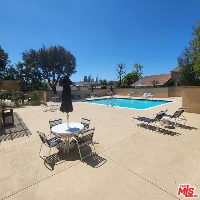 32134 Beachlake Lane, Westlake Village CA: https://media.crmls.org/mediaz/a49c7f97-451e-4f4a-8e4d-f81b19585047.jpg