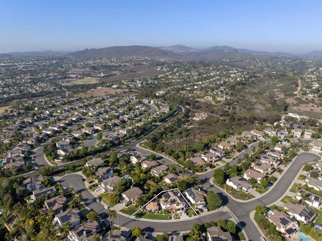 3424 CAMINO ALEGRE, Carlsbad CA: https://media.crmls.org/mediaz/a49dd7bc-8259-41ad-bada-5ceb5526347f.jpg