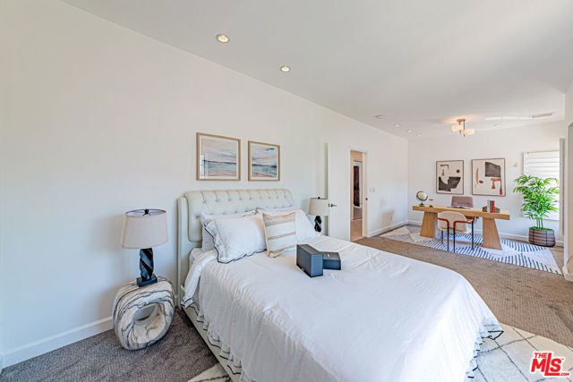 10611 Ashton Avenue, Los Angeles CA: https://media.crmls.org/mediaz/a49edd6d-1cdd-4d59-be98-fb0544b883c2.jpg