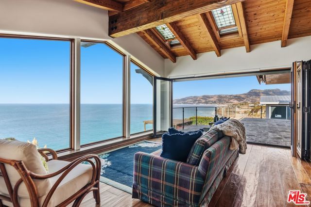 7007 Birdview Avenue, Malibu CA: https://media.crmls.org/mediaz/a49f58fe-1309-48d2-b99e-b47aa7d77b4f.jpg