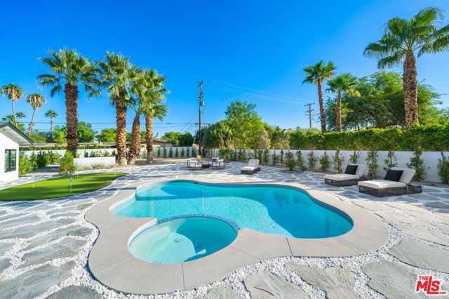 Pool Lounge Space