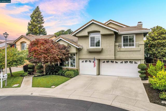 405 Triomphe Ct, Danville CA: https://media.crmls.org/mediaz/a4a0eeaf-8eb3-47b0-832e-8afdb505920d.jpg