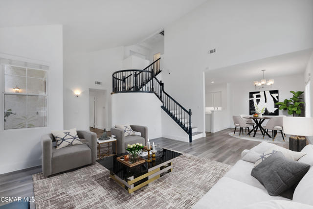 237 Camino Toluca, Camarillo CA: https://media.crmls.org/mediaz/a4a1d649-d555-4f1c-99f9-a6806be10370.jpg