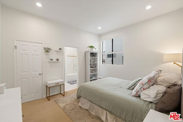 2 Bed Home for Sale in Los Angeles, California