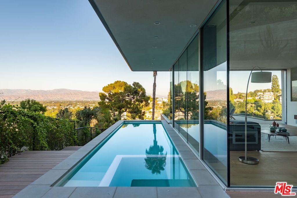 3925 Murietta AvenueSherman Oaks img 3