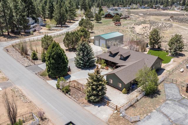 1188 Monte Vista Drive, Big Bear CA: https://media.crmls.org/mediaz/a4a3a009-2821-4eca-9846-ec44046ceb5b.jpg