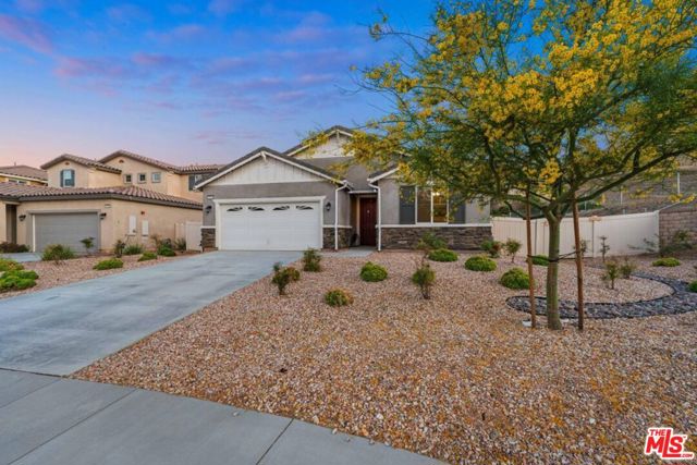 2906 Crocus Place, Palmdale CA: https://media.crmls.org/mediaz/a4a3c9bd-4baa-44f8-bfb7-98dbfb63d00f.jpg