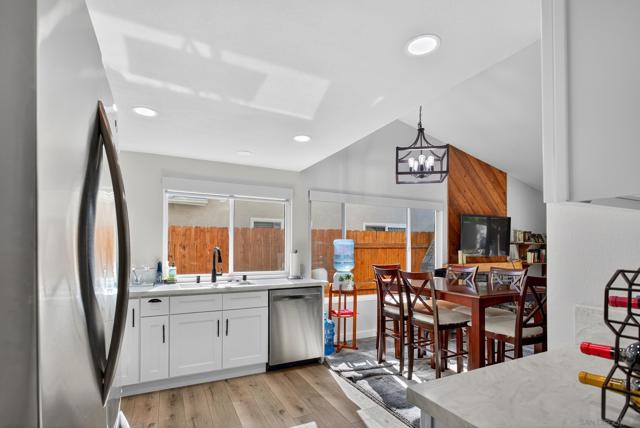 Image 11 of 26 For 1461 Autumn Woods Pl.