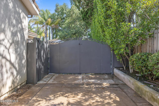 758 Camino Dos Rios, Thousand Oaks CA: https://media.crmls.org/mediaz/a4a452ec-c97e-483f-b97d-eba6ac02d14a.jpg
