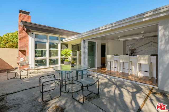 1856 Hi Point Street, Los Angeles CA: https://media.crmls.org/mediaz/a4a471b8-67ef-4a53-8244-8dfd066d7669.jpg