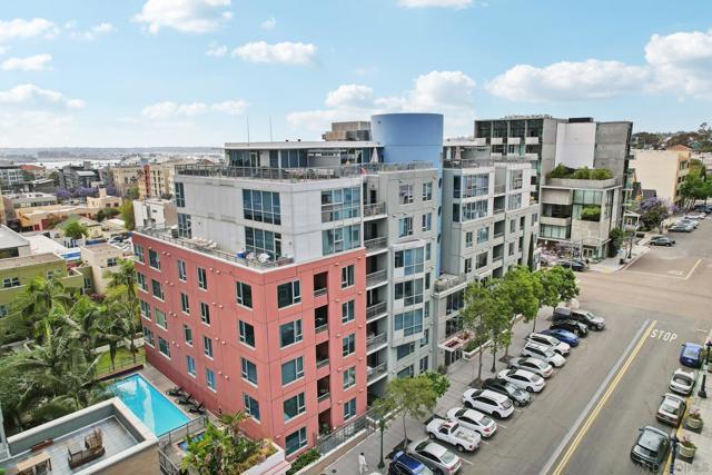 1580 Union St, San Diego CA: https://media.crmls.org/mediaz/a4a54361-3d88-4c7a-bb3e-0463b24e6f4d.jpg