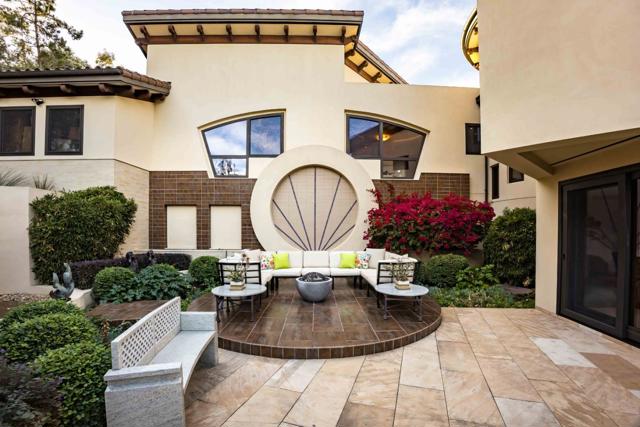 27500 La Vida Real, Los Altos Hills CA: https://media.crmls.org/mediaz/a4a60a2d-43d3-4595-95f7-244193933e2c.jpg