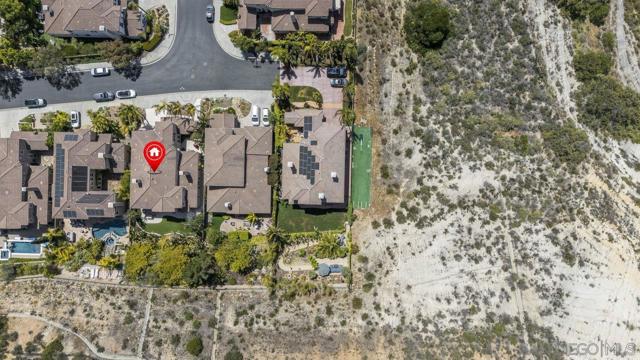 11649 Thistle Hill Pl, San Diego CA: https://media.crmls.org/mediaz/a4a6bceb-6975-45fc-a88e-139c823da855.jpg