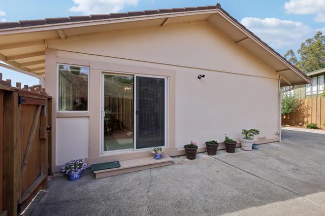 908 Park Pacifica Avenue, Pacifica CA: https://media.crmls.org/mediaz/a4a6de59-952c-40b8-855a-0646392f93c4.jpg