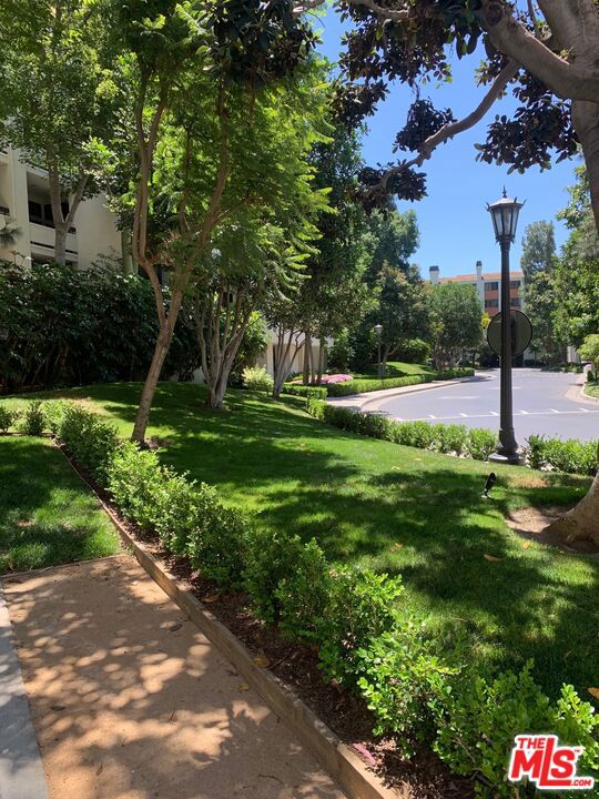 2122 Century Park Lane, Los Angeles CA: https://media.crmls.org/mediaz/a4a6e124-2599-48da-828a-2098f2cf81a5.jpg