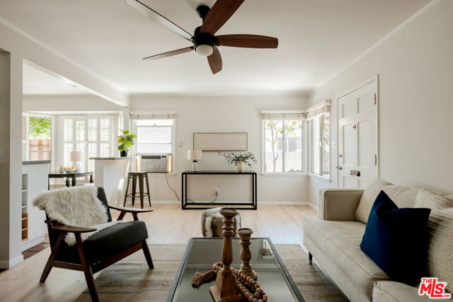 856 858 Coeur D Alene Avenue, Venice CA: https://media.crmls.org/mediaz/a4a72389-7f84-46f3-bd5c-a97b9276d276.jpg