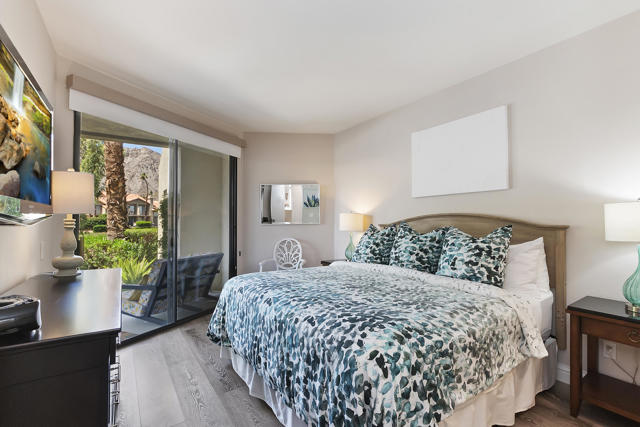55459 Tanglewood, La Quinta CA: https://media.crmls.org/mediaz/a4a78d80-3237-4f3f-9ac0-0db1597f5dfe.jpg