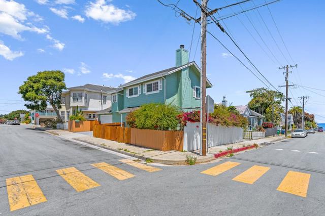 540 Spruce Avenue, Pacific Grove CA: https://media.crmls.org/mediaz/a4a796f3-a138-49f9-82fe-bacea4e80890.jpg