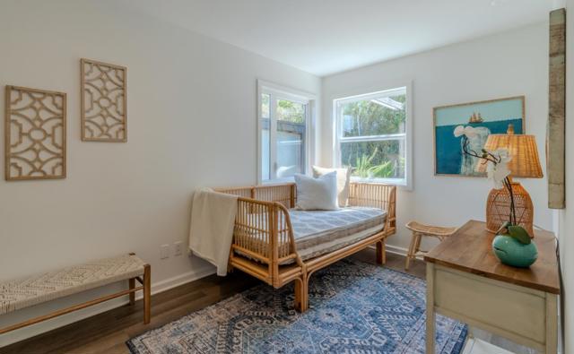 647 Canyon Drive, Pacifica CA: https://media.crmls.org/mediaz/a4a88f98-cae6-44c5-90a5-c7162e5eefe7.jpg