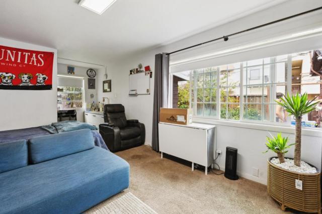 1117 Chula Vista Avenue, Burlingame CA: https://media.crmls.org/mediaz/a4a89888-75cc-4048-8a83-4ef7b38ae425.jpg