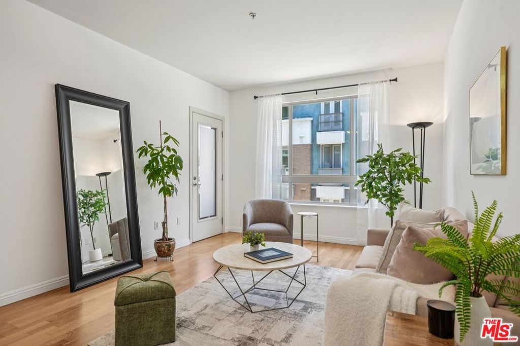 100 S Alameda Street #234