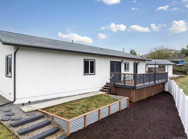 13210 Medallion Ln, Lakeside CA: https://media.crmls.org/mediaz/a4ab3b61-3e68-4cf8-8c4c-43b328f86996.jpg