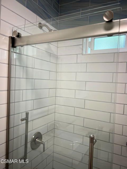 4049 Colonial Avenue, Los Angeles CA: https://media.crmls.org/mediaz/a4ab4dab-9774-4c4a-910e-2e06c989ccd1.jpg