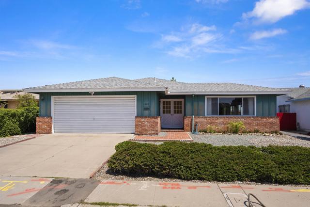 Detail Gallery Image 1 of 1 For 6460 Bougainville Road, San Diego,  CA 92139 - 4 Beds | 2 Baths