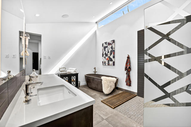 49120 Sunrose Lane, Palm Desert CA: https://media.crmls.org/mediaz/a4abff3f-ae8b-4663-8f0c-002dd33e9eed.jpg