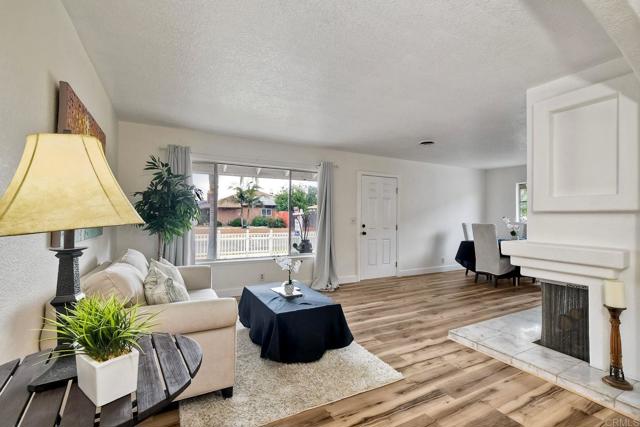 Detail Gallery Image 7 of 27 For 111 Fireside St, Oceanside,  CA 92058 - 4 Beds | 2 Baths