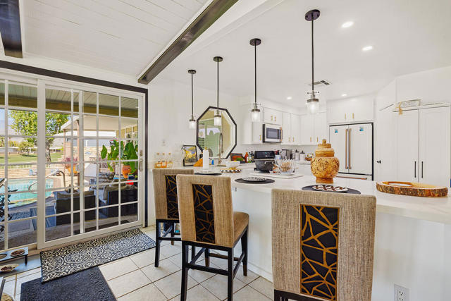 38250 Azalea Drive, Palm Desert CA: https://media.crmls.org/mediaz/a4adc515-c37c-4107-990c-70fcbf4b3a60.jpg