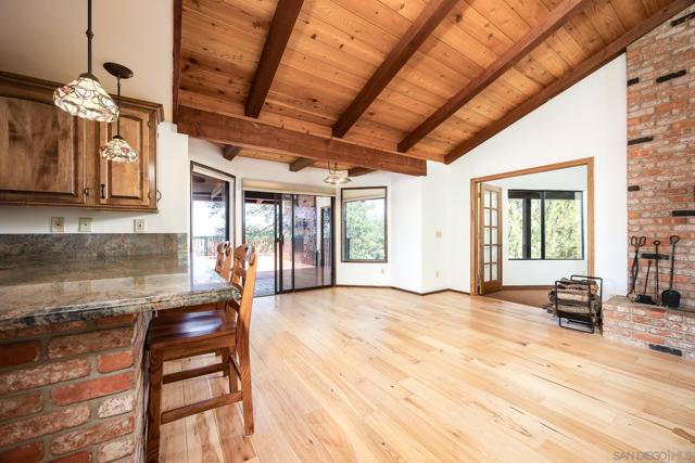 10649 Boulder Creek Rd, Descanso CA: https://media.crmls.org/mediaz/a4addb1c-16d0-4223-a51d-b573c8ef9a32.jpg