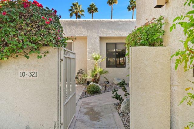 10321 Sunningdale Drive, Rancho Mirage CA: https://media.crmls.org/mediaz/a4ae1e6e-c69a-4714-b5a1-ca45a7d5456a.jpg