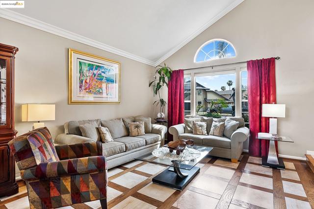 5090 Double Point Way, Discovery Bay CA: https://media.crmls.org/mediaz/a4aea1aa-c3d2-47f1-982b-6ee442478613.jpg