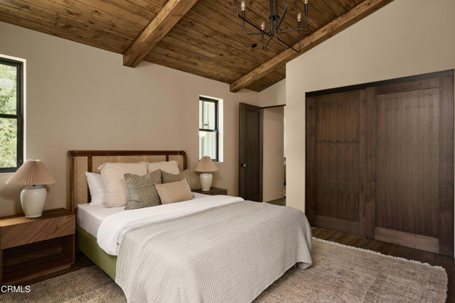 Detail Gallery Image 38 of 44 For 12406 La Maida St, Los Angeles,  CA 91607 - 3 Beds | 2 Baths