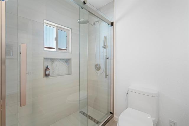 824 14th Ave, Menlo Park CA: https://media.crmls.org/mediaz/a4b0eb04-f346-4c55-af11-016f4b113810.jpg