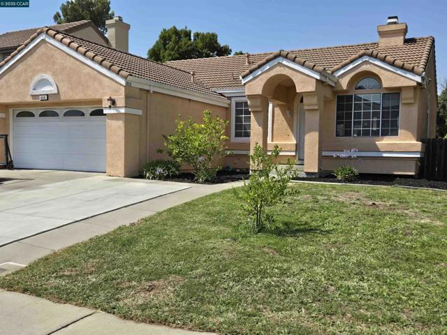 800 Gazebo Ct, Suisun City CA: https://media.crmls.org/mediaz/a4b1ab35-1316-4402-8fe3-63309ce46cde.jpg