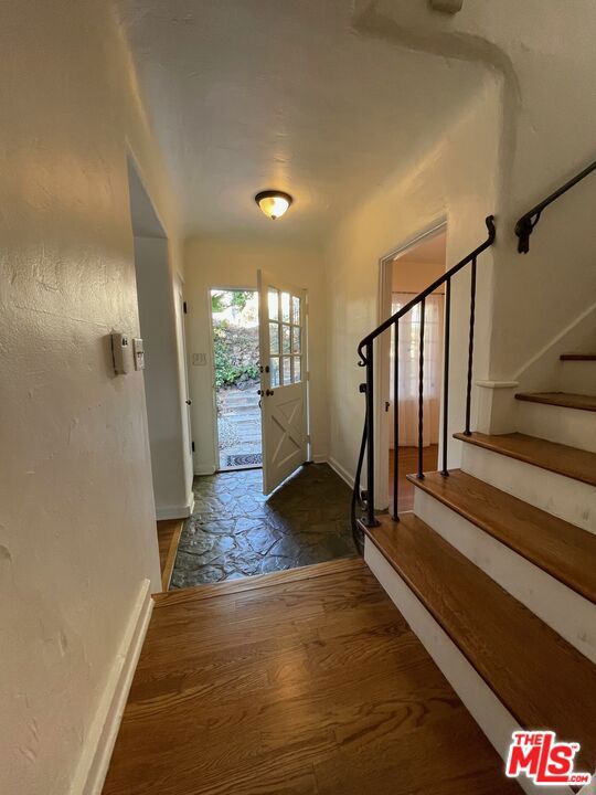 3116 Lake Hollywood Drive, Los Angeles CA: https://media.crmls.org/mediaz/a4b1baa6-d786-4325-9c11-9a8399675ab2.jpg