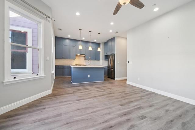 30003006 26th Street, San Francisco CA: https://media.crmls.org/mediaz/a4b1c64b-8a25-4ac7-845b-d414910e81ca.jpg