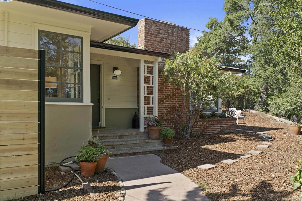 5799 Estates Dr