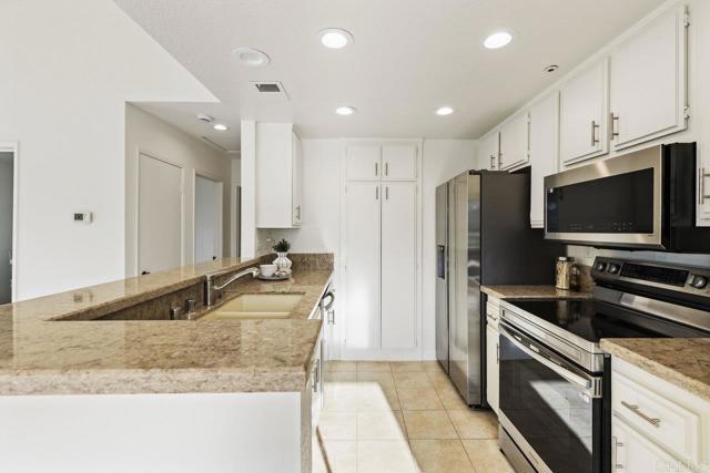 Detail Gallery Image 9 of 54 For 2300 Avenida Marejada, San Clemente,  CA 92673 - 2 Beds | 2 Baths