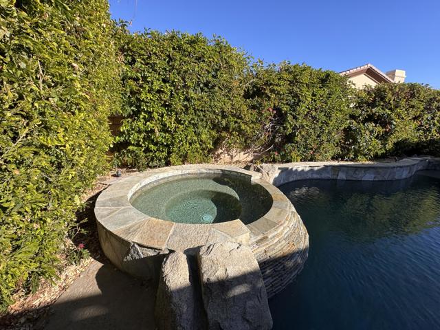 49560 Loren Court, La Quinta CA: https://media.crmls.org/mediaz/a4b2acdf-202b-494c-853e-48d767d9b435.jpg