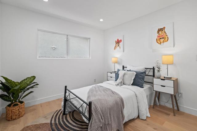 2049 Santa Cruz Avenue, Menlo Park CA: https://media.crmls.org/mediaz/a4b31b33-4c88-43f2-a21b-3237cf64c86c.jpg